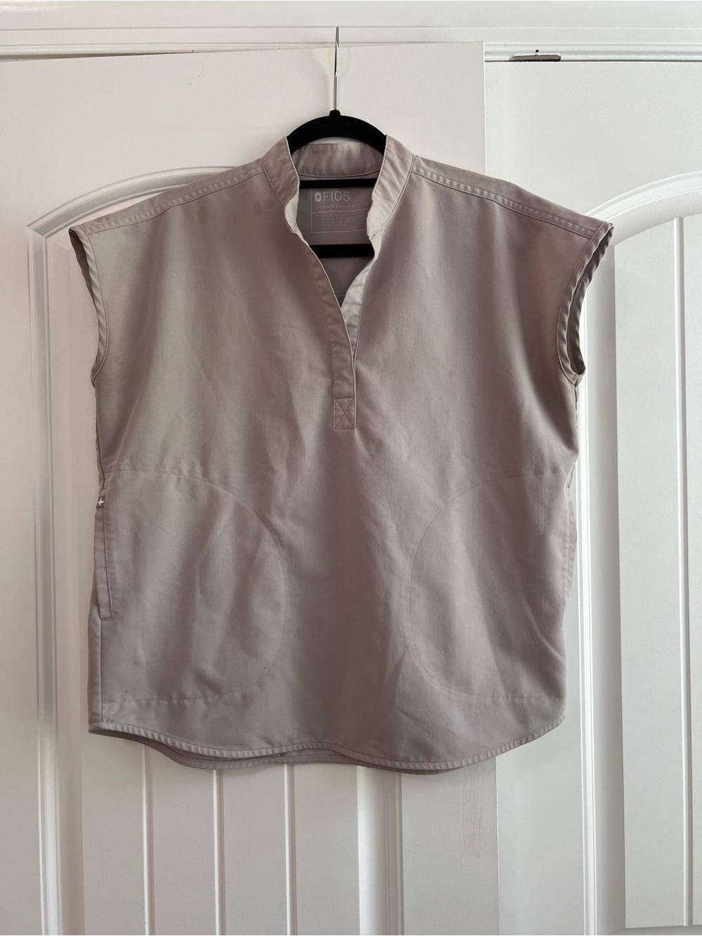 FIGS Technical Collection Rafaela Mandarin Collar Oversized Scrub Top Grey XS